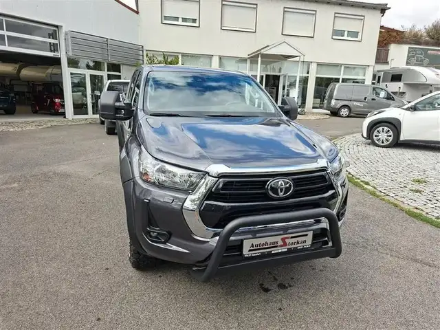 Toyota Hilux Comfort Mild Hybrid " Wohnkabinenfertig"