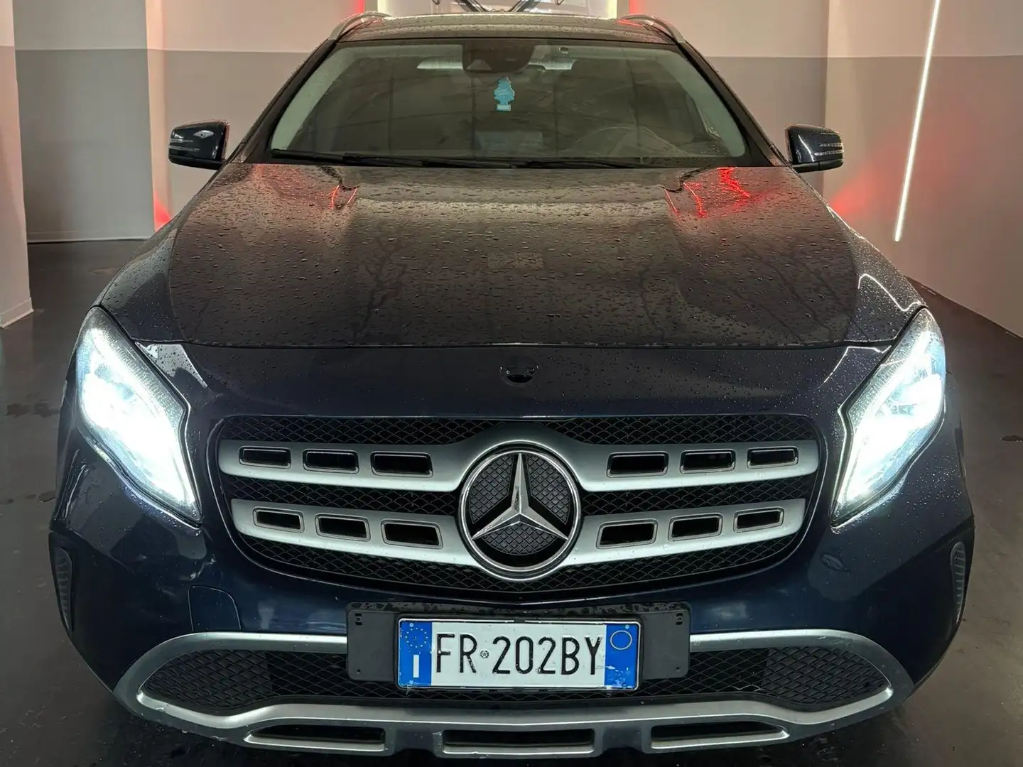 Mercedes-Benz GLA 200 GLA-X156 2017 d Premium auto Blau - 1