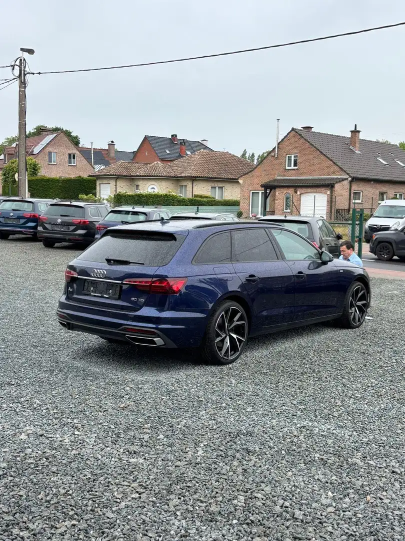 Audi A4 Avant 30 TDI S tronic Blauw - 1