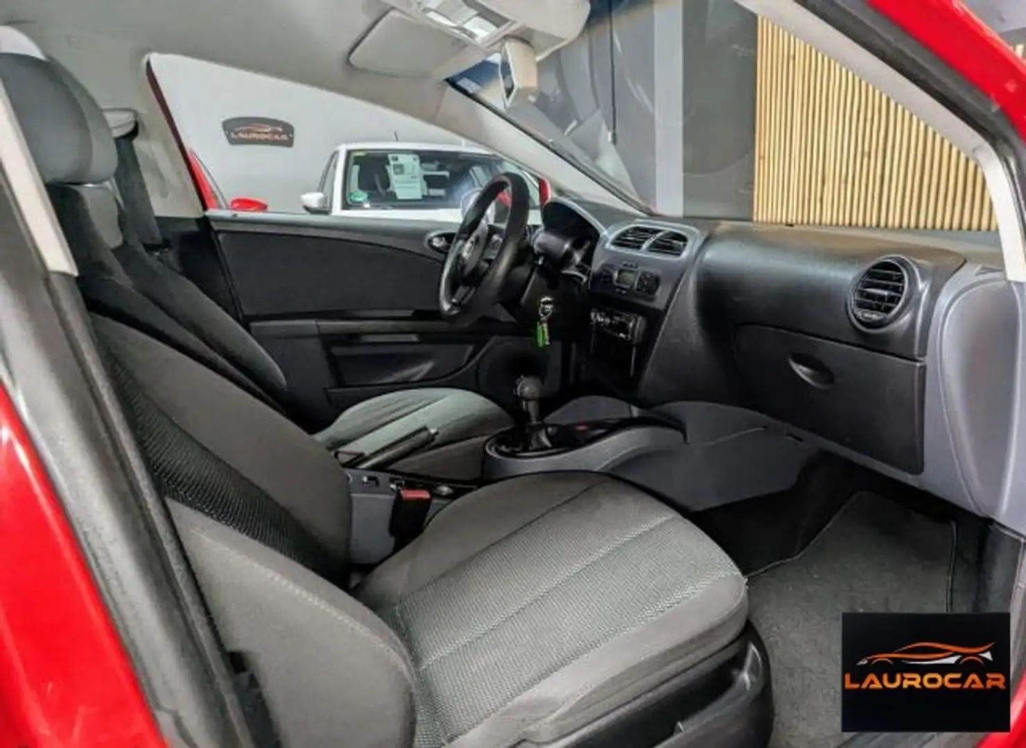 SEAT Leon 1.9TDI Sport Rojo - 2