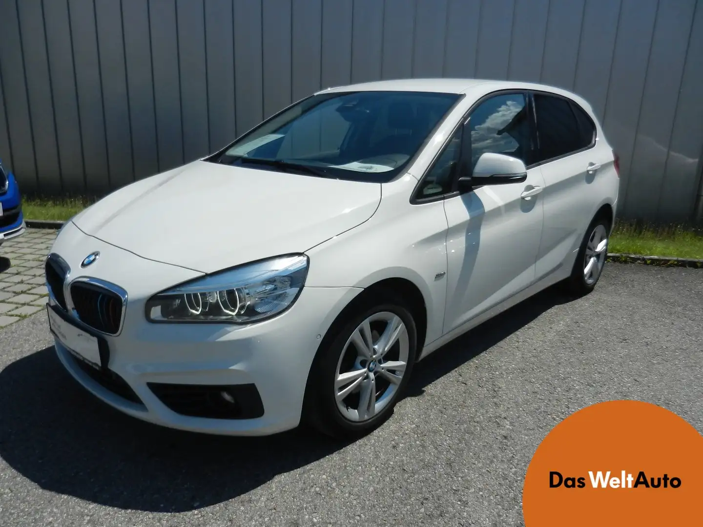 BMW 218 BMW 218d xDrive Active Tourer Wit - 1