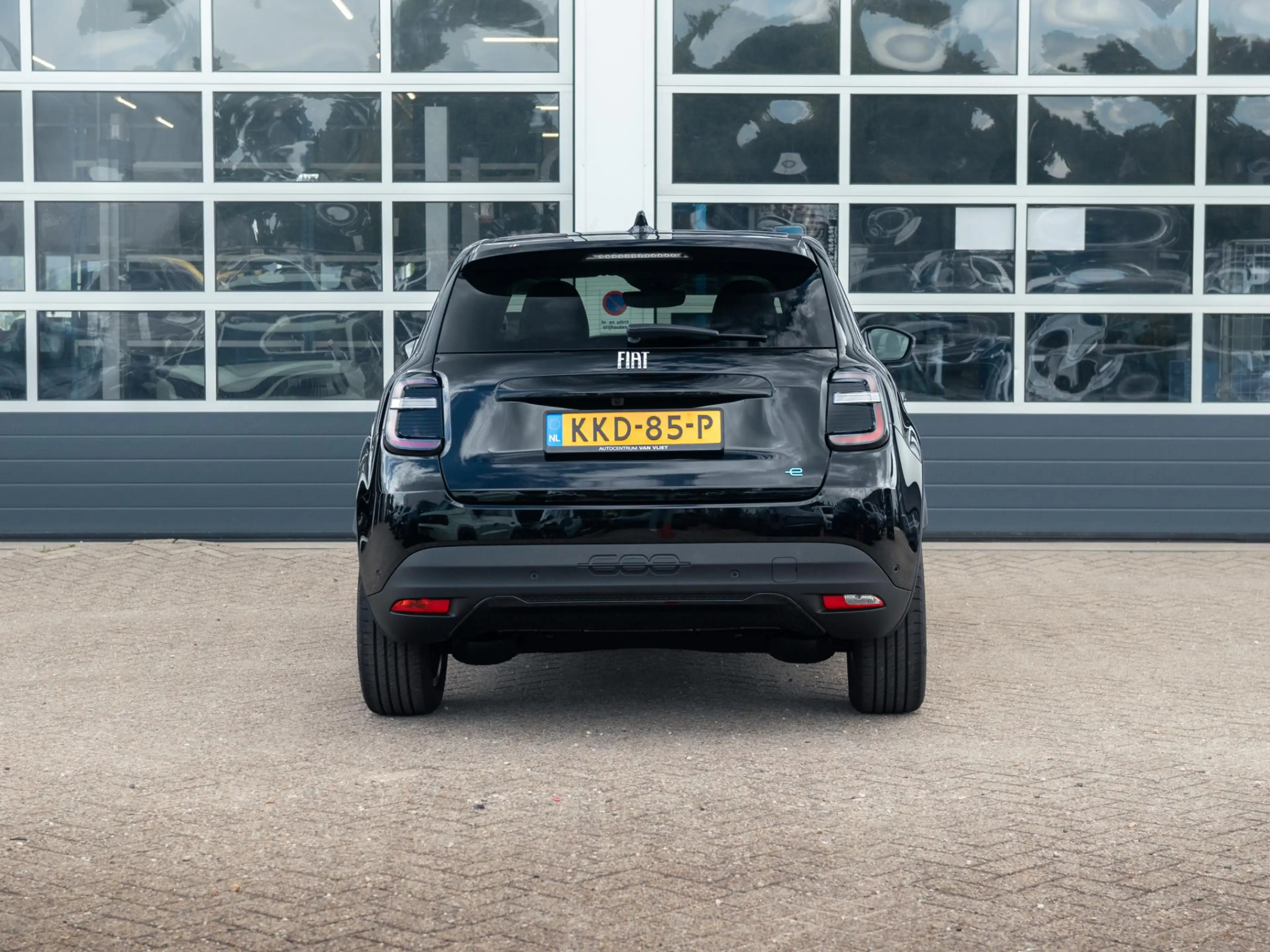Fiat 600e La Prima 54 kWh | Pack Winter — photo 6