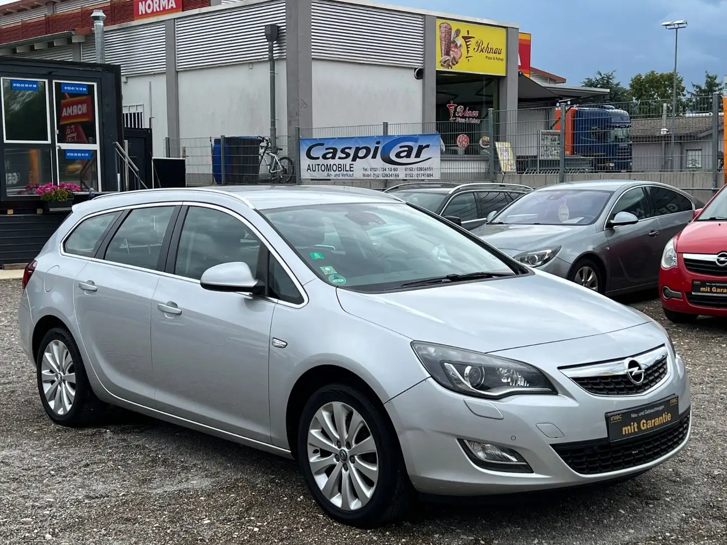 Opel Astra J Sports Tourer Innovation Silber - 1