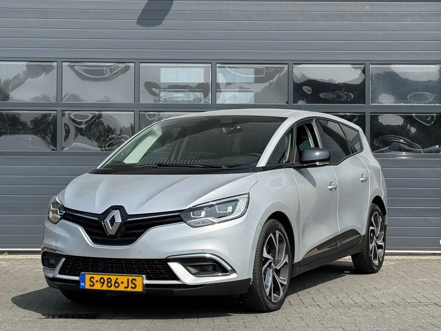 Renault Grand Scenic 1.3 TCE EQUILIBRE 7-PERS I AUTOMAAT I APPLE/ANDROI Šedá - 1