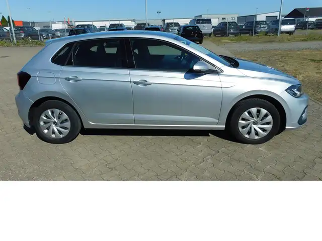 Volkswagen Polo view 2
