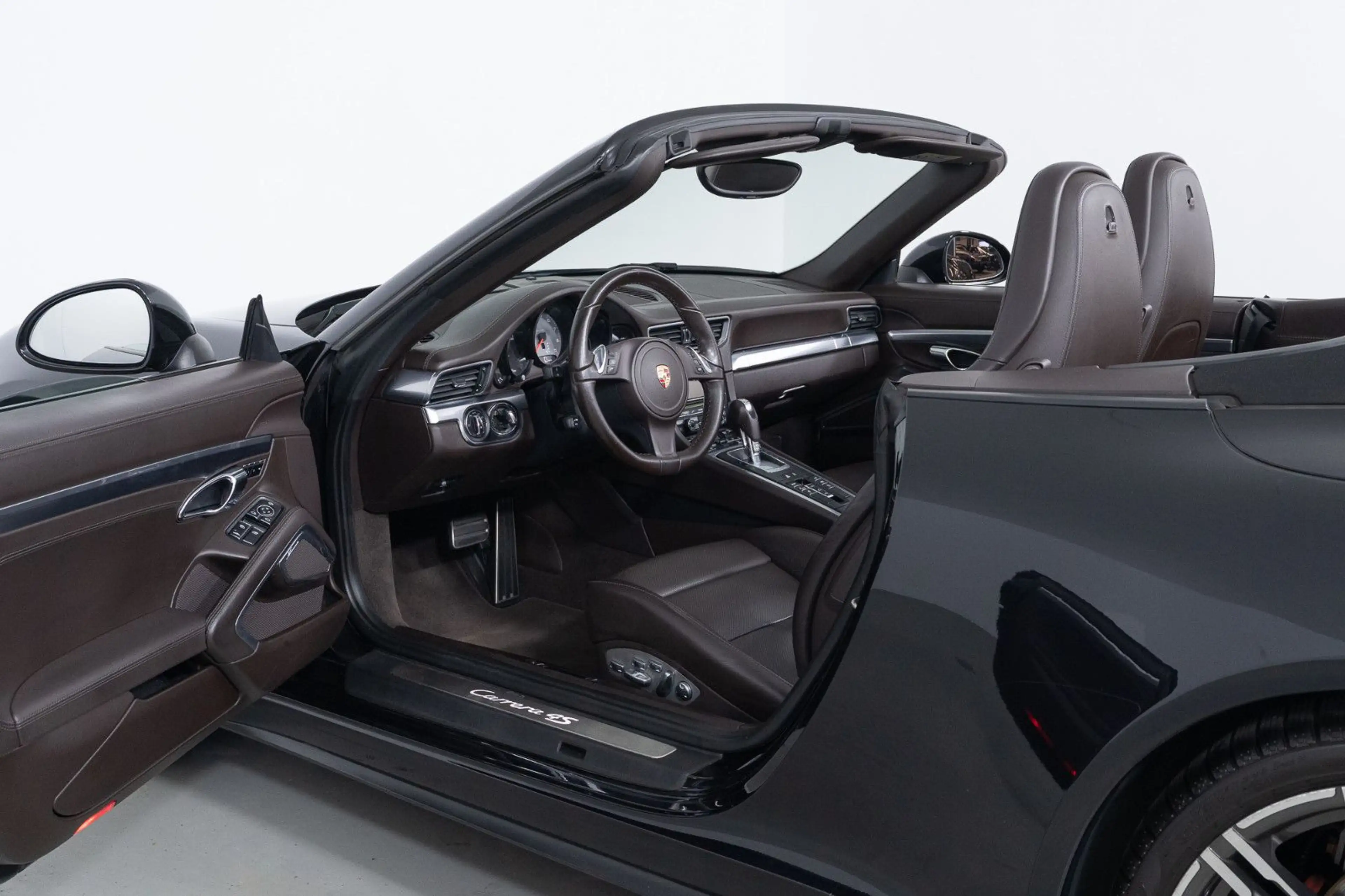 Porsche 911 Carrera 4 S Cabriolet — photo 9