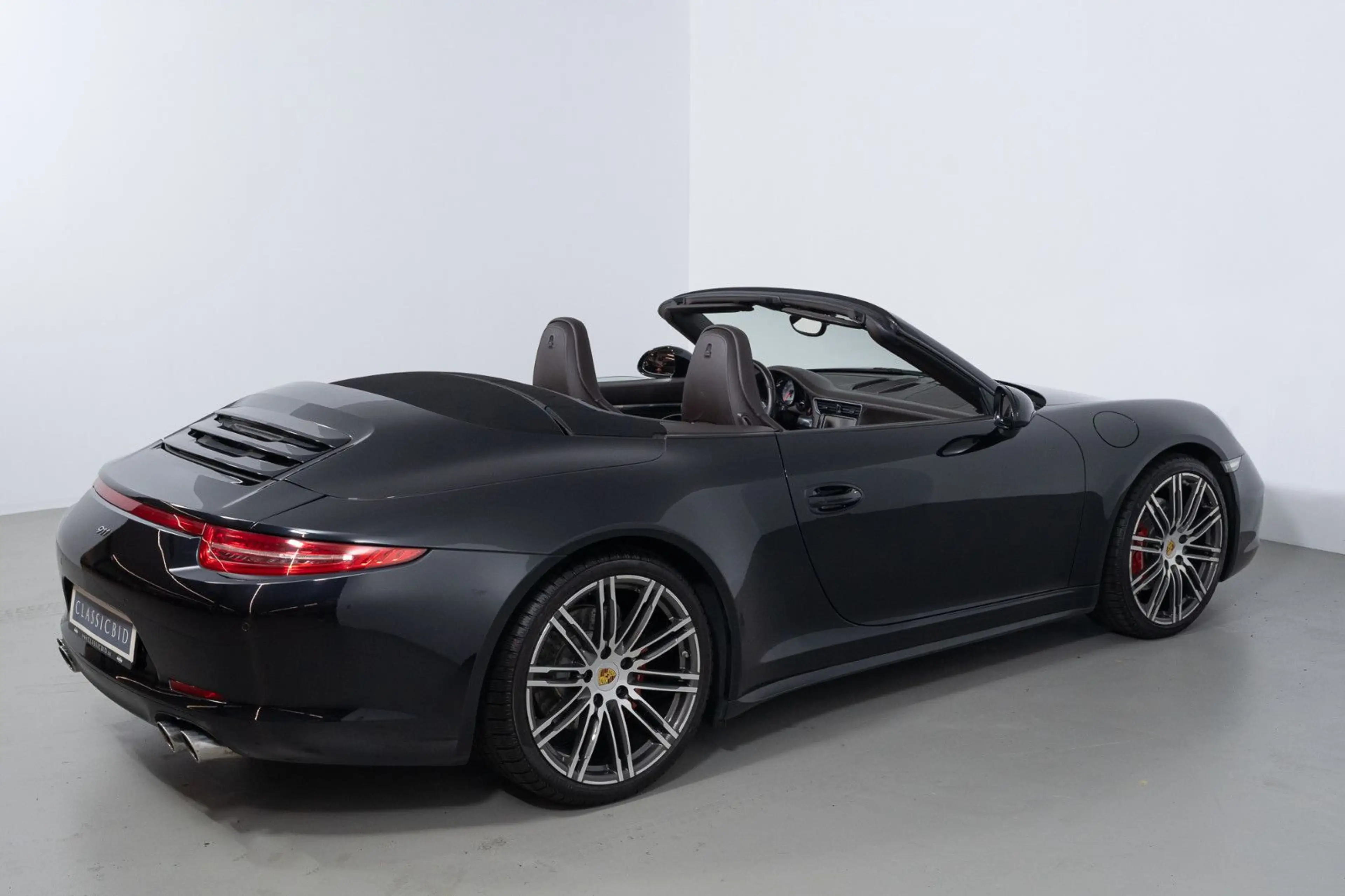 Porsche 911 Carrera 4 S Cabriolet — photo 6
