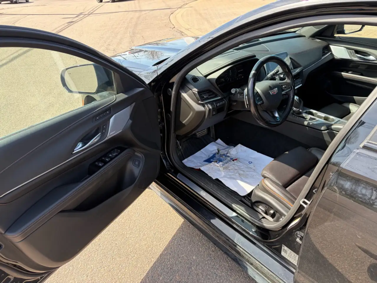 Cadillac CT4 снимка Cadillac CT4