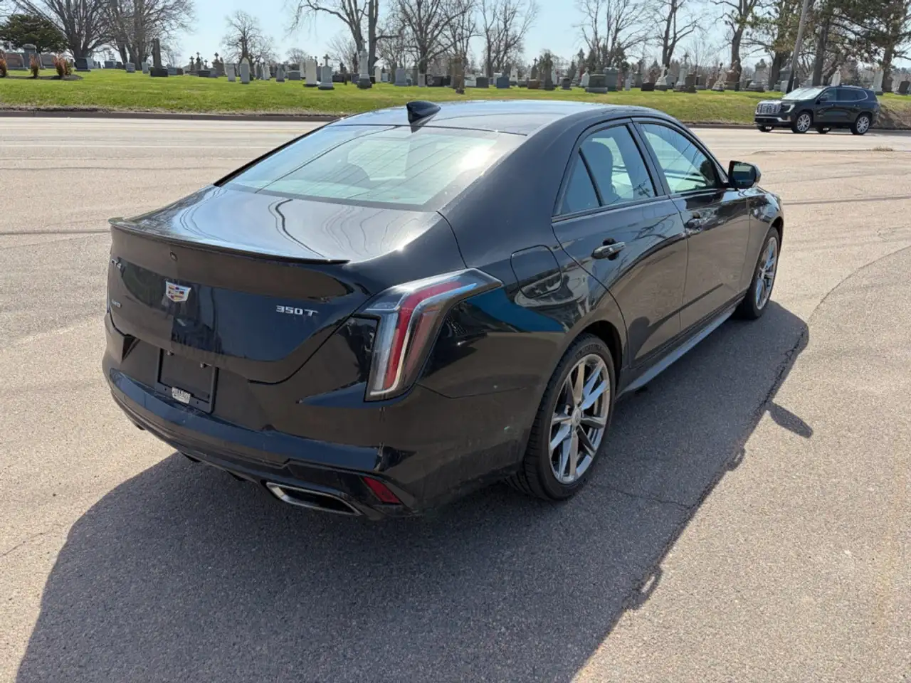 Cadillac CT4 снимка Cadillac CT4