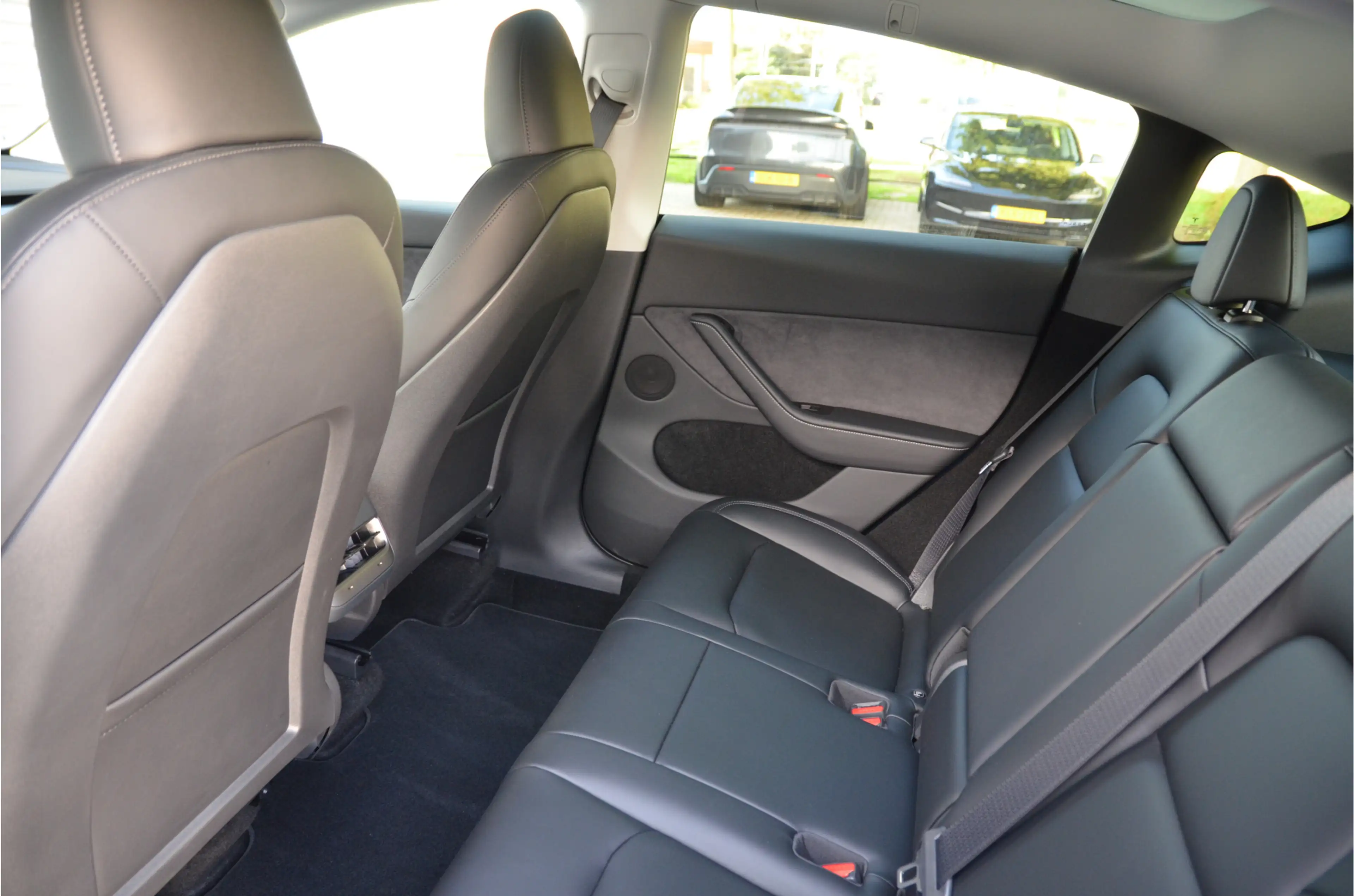 Tesla Model Y Long Range AWD 75 kWh Trekhaak (1.600kg), AutoPilo — photo 13