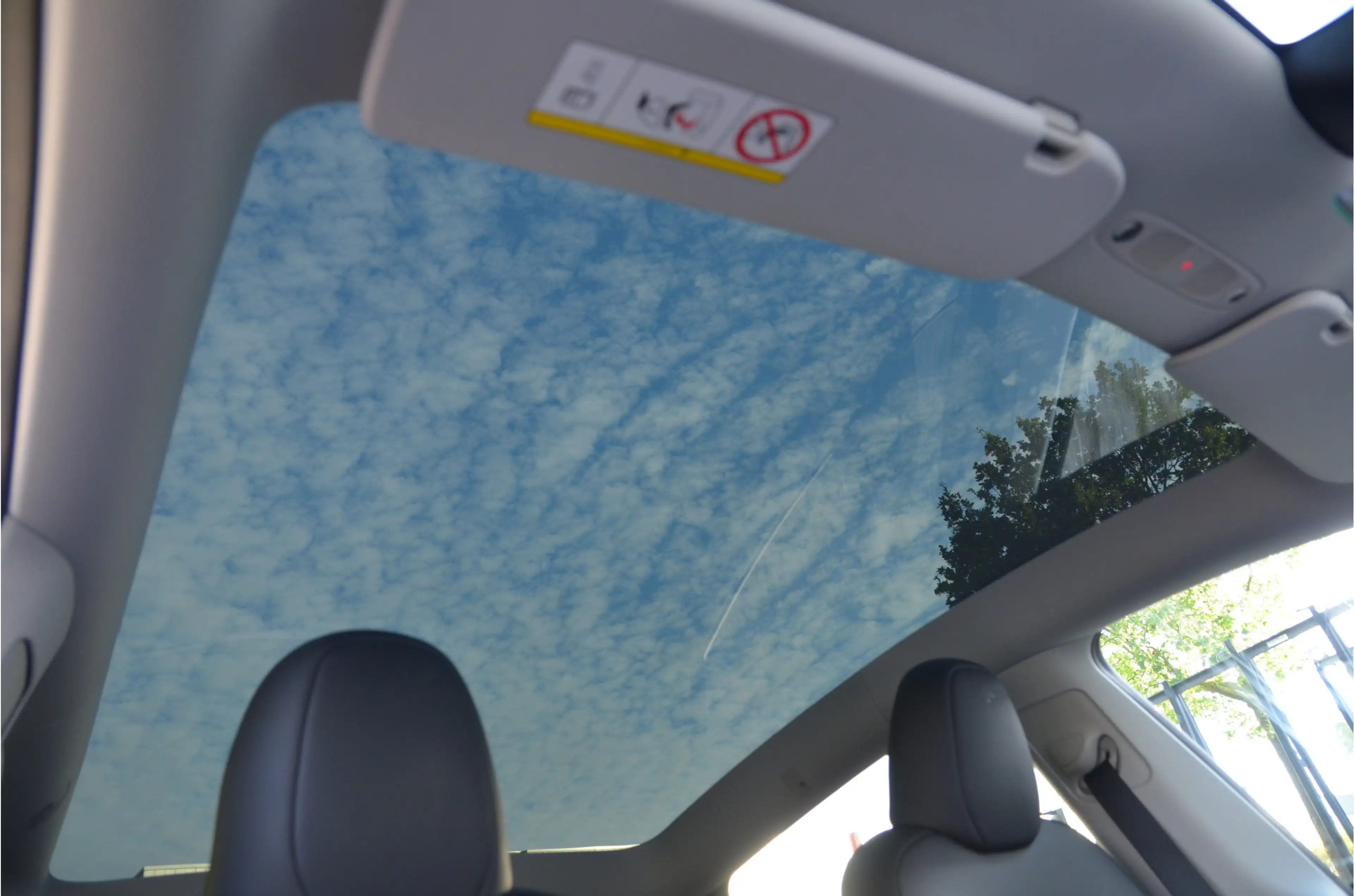 Tesla Model Y Long Range AWD 75 kWh Trekhaak (1.600kg), AutoPilo — photo 2