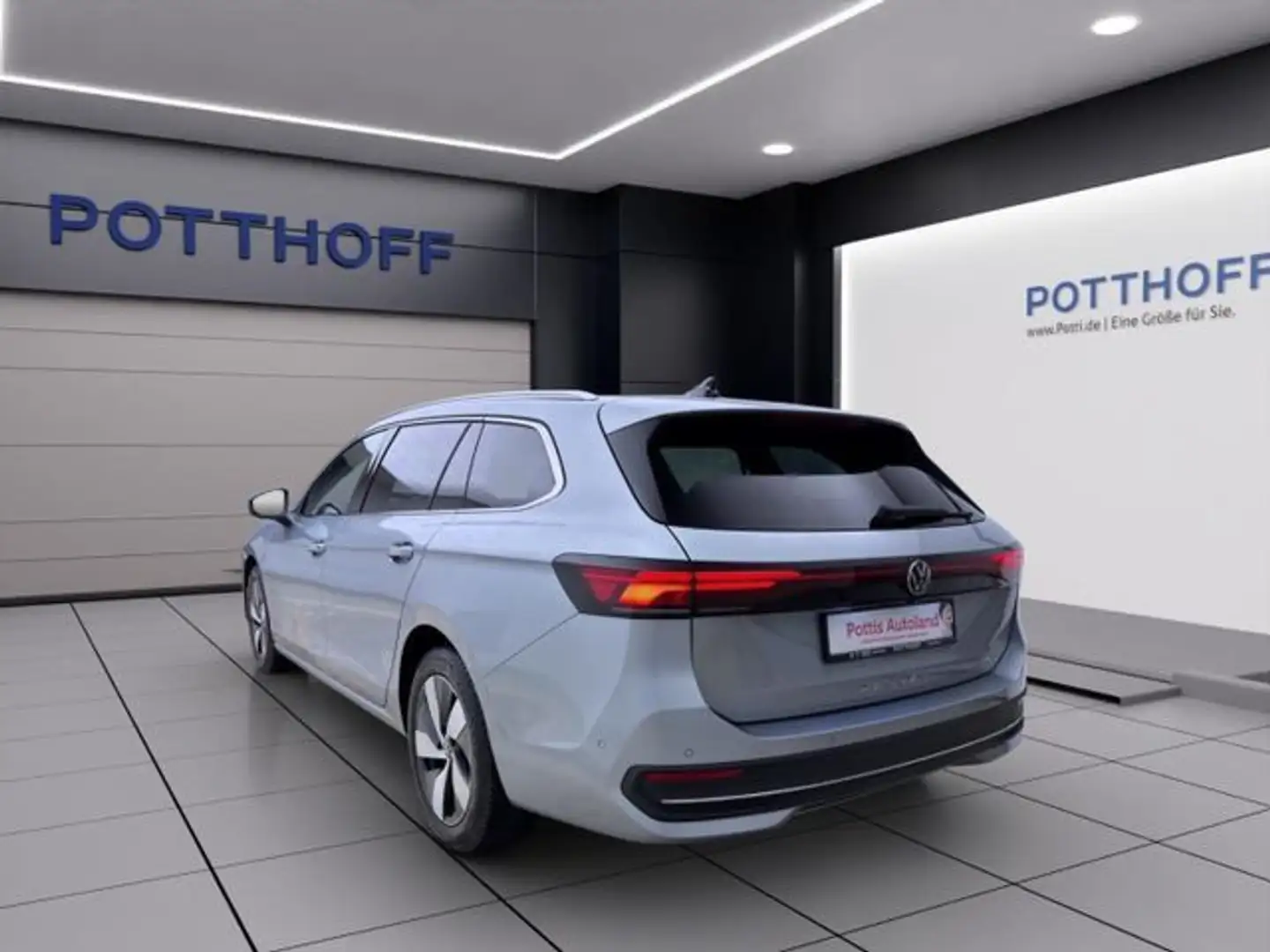 Volkswagen Passat Variant 1.5 TSI eHybrid DSG BUSINESS AHK Silber - 2