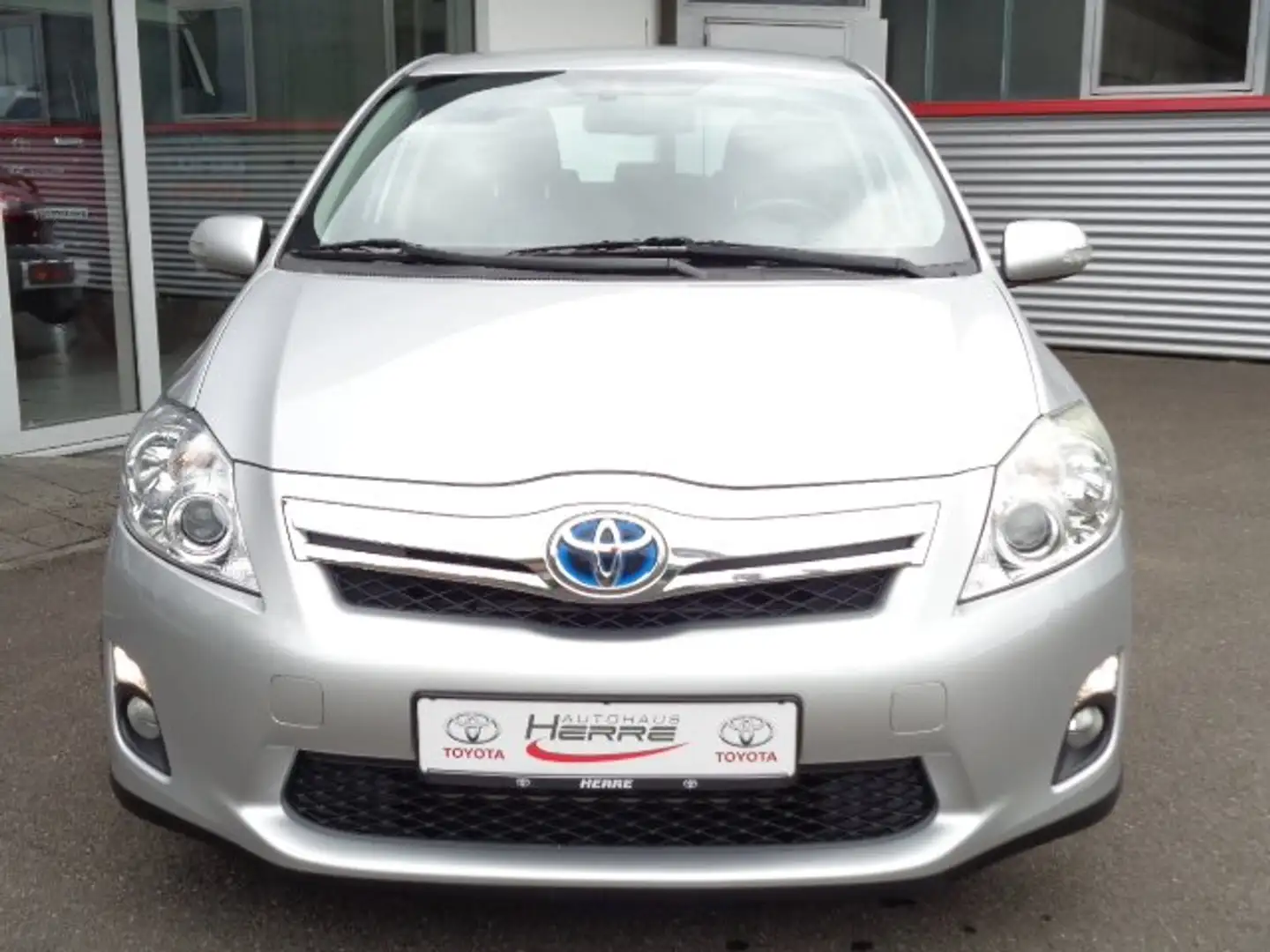 Toyota Auris 1.8 Hybrid Executive Silber - 2