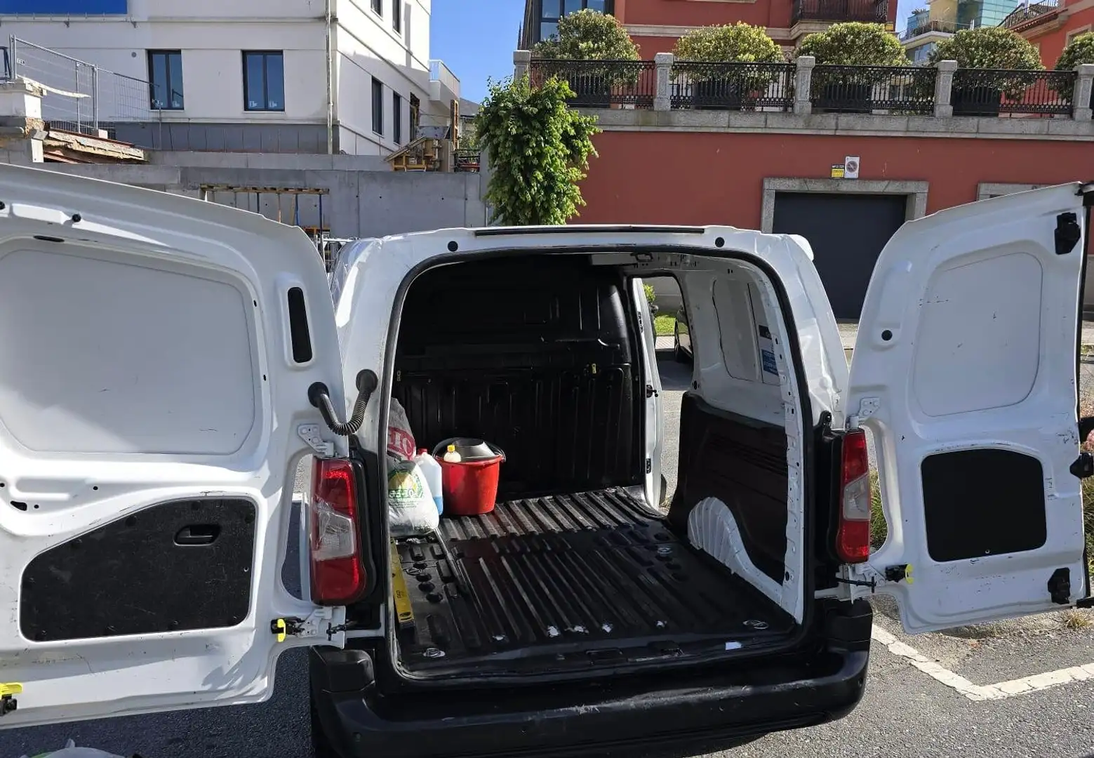 Peugeot Partner Partner Furgón 1.6BlueHDI Confort L2100 Confort Blanco - 2
