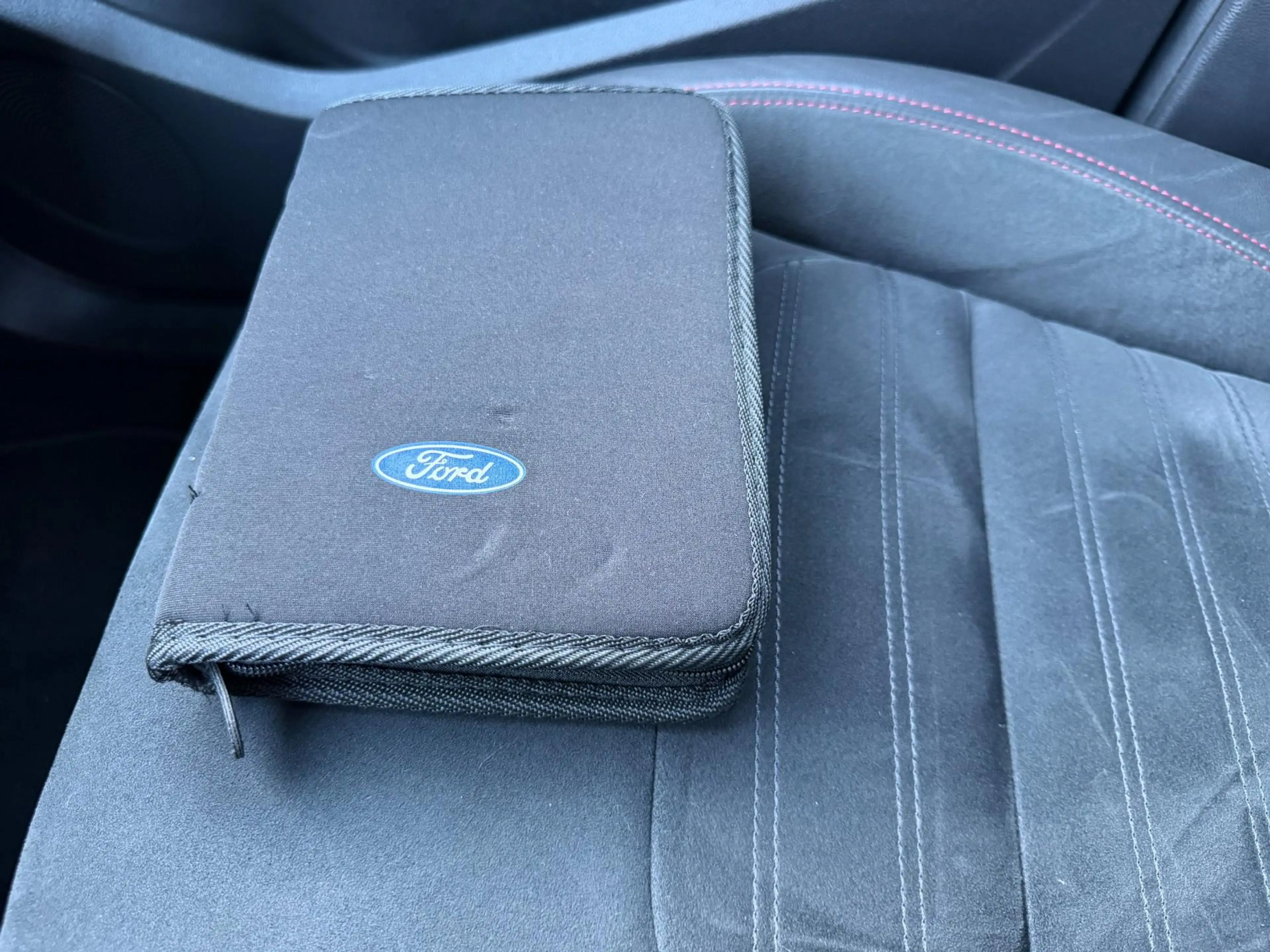 Ford Kuga 1.5 EcoBoost Vignale — photo 27