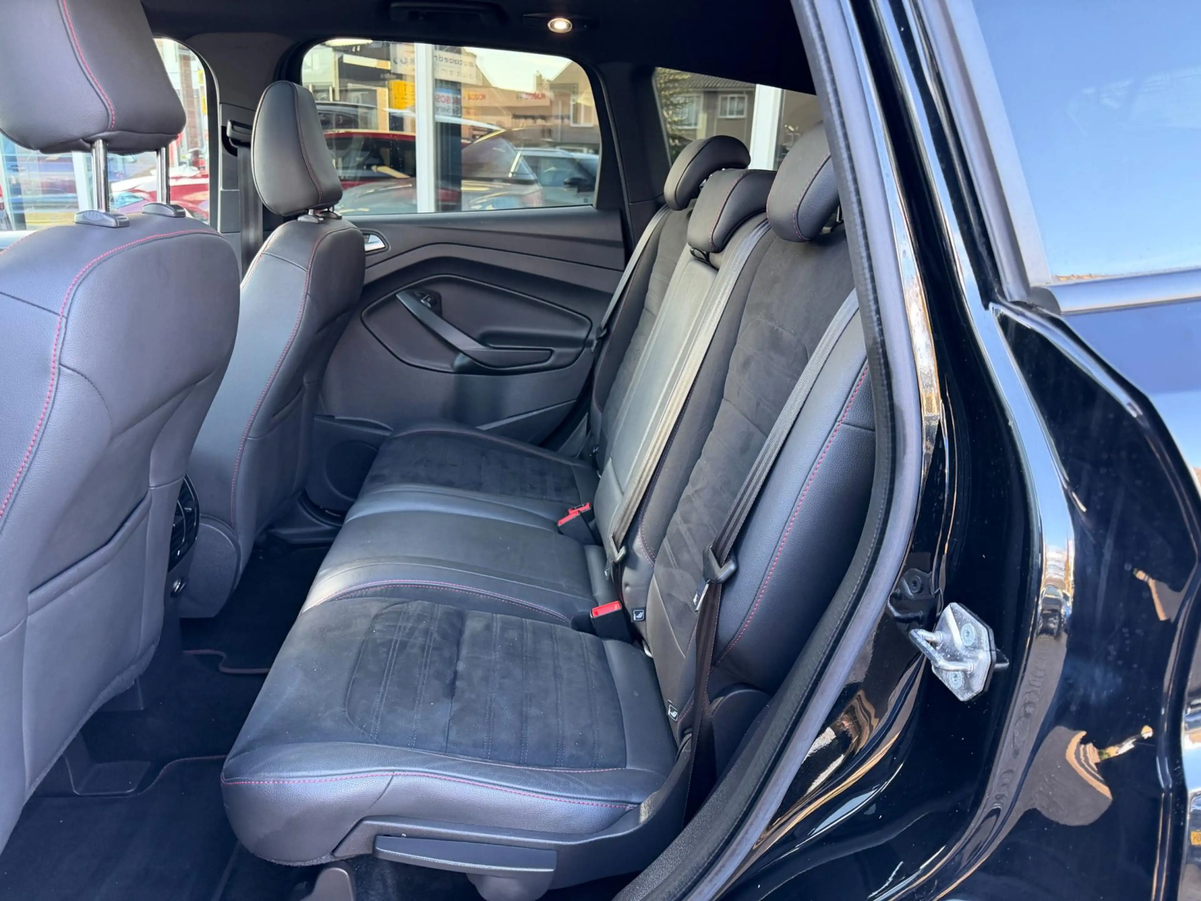 Ford Kuga 1.5 EcoBoost Vignale — photo 10
