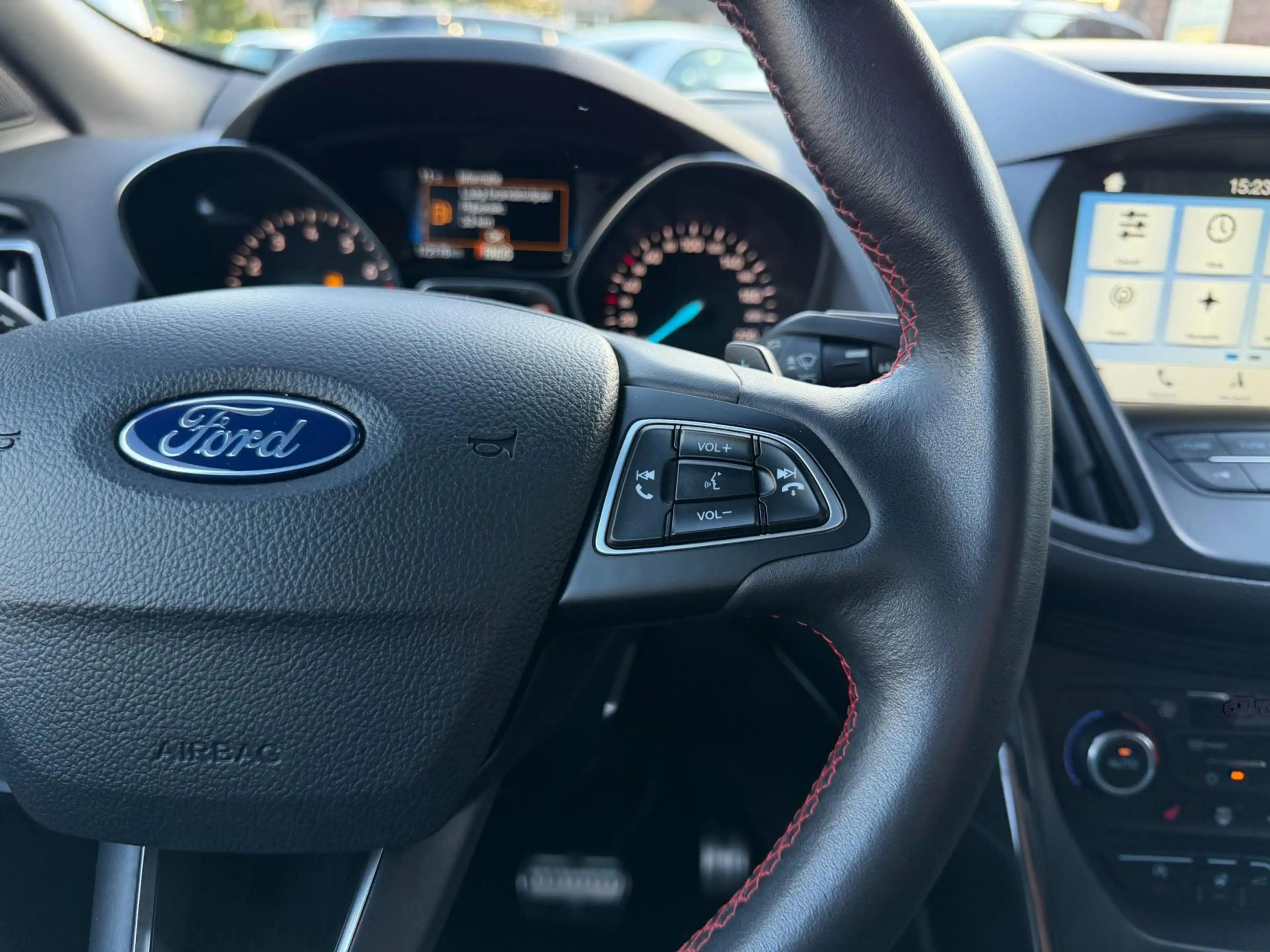 Ford Kuga 1.5 EcoBoost Vignale — photo 13
