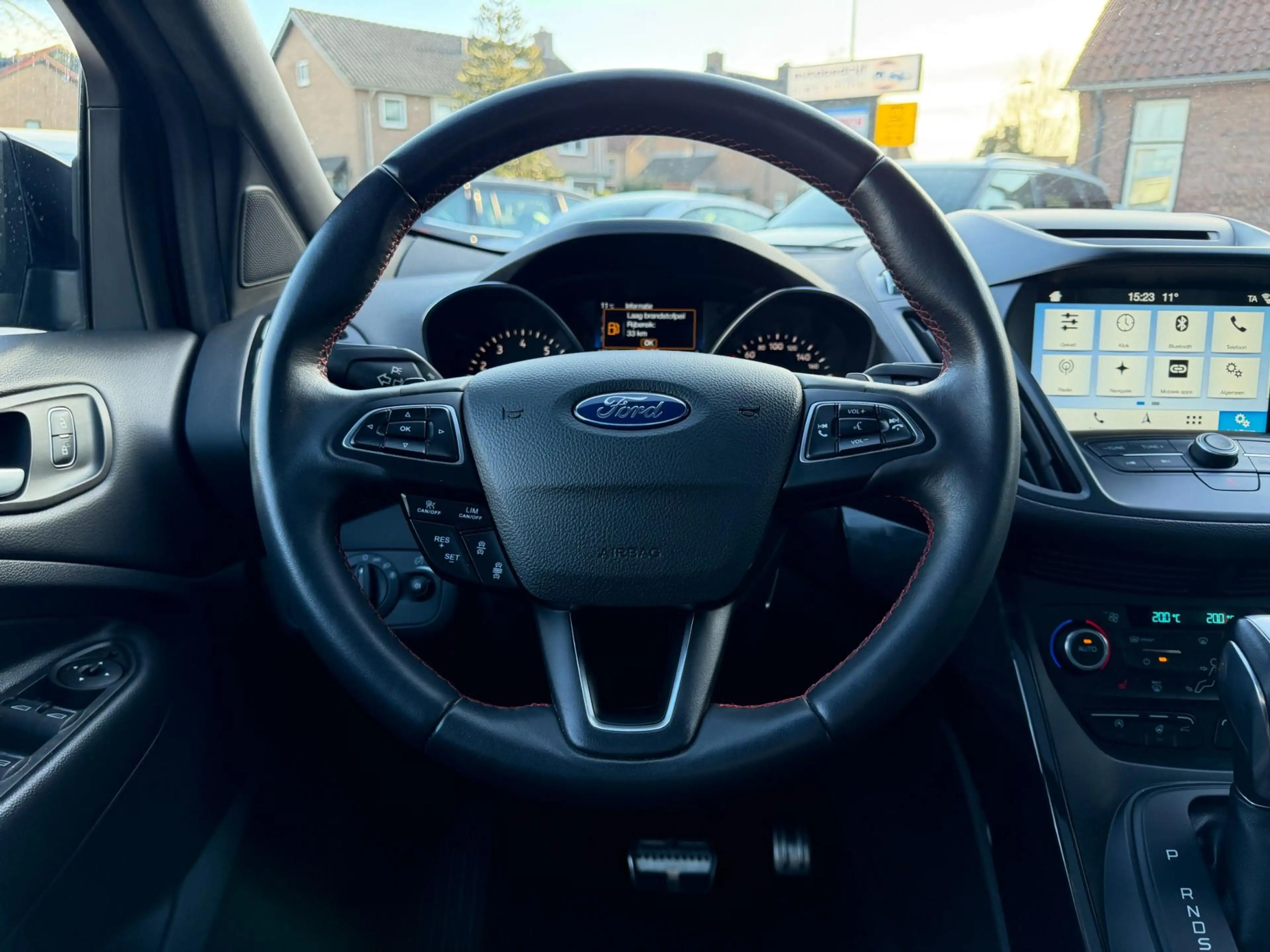 Ford Kuga 1.5 EcoBoost Vignale — photo 12