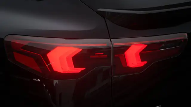 BMW Ix2 view 8