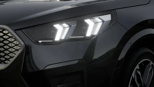 BMW Ix2 view 6