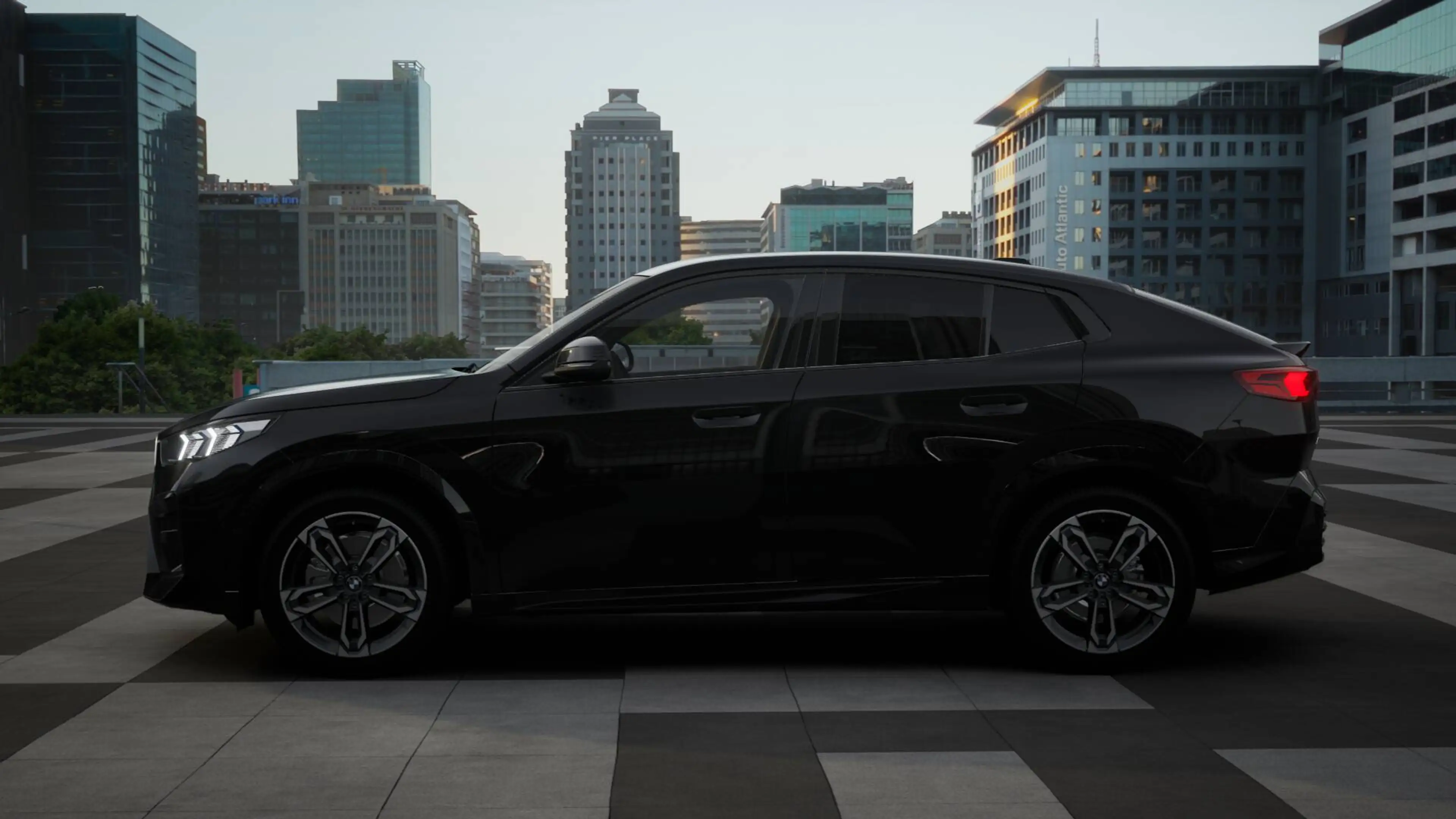 BMW iX2 eDrive20 M Edition — photo 4