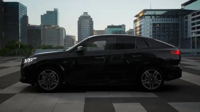 BMW Ix2 view 4