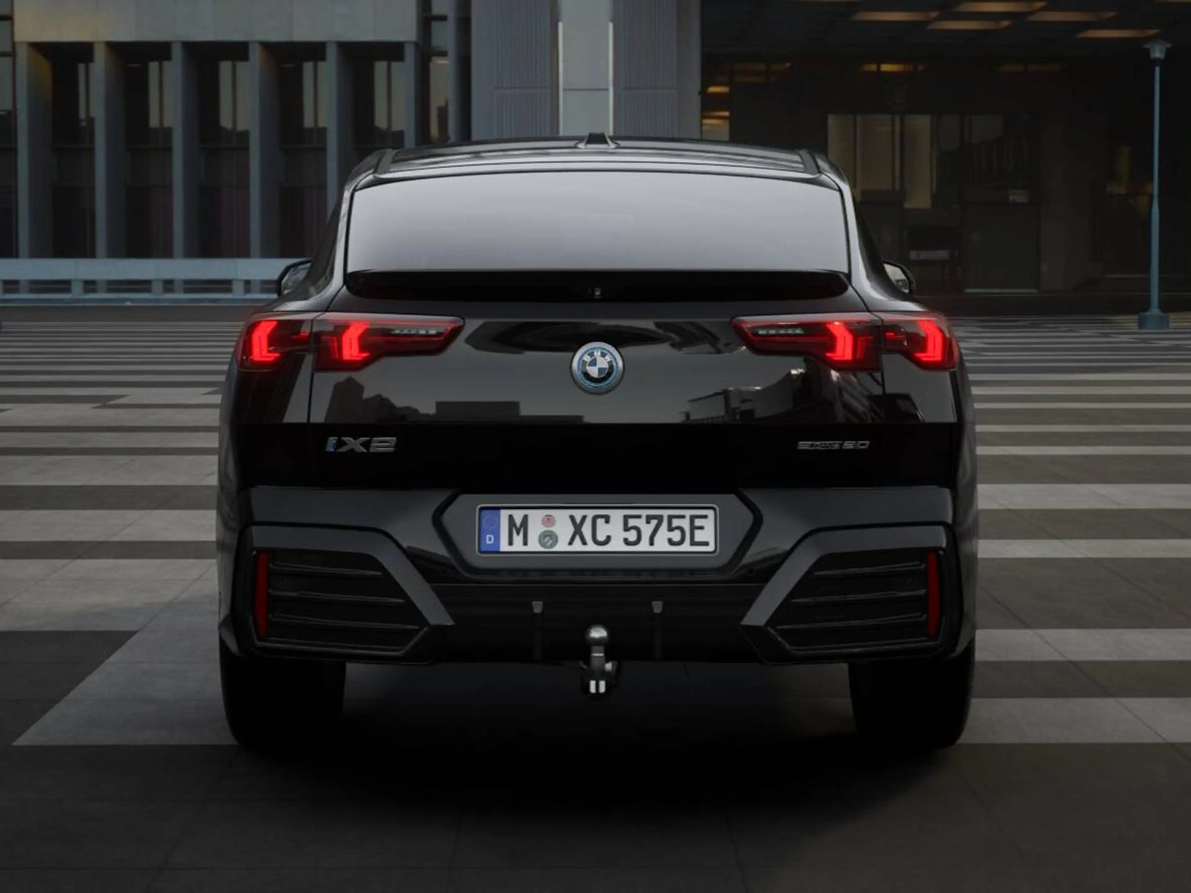 BMW iX2 eDrive20 M Edition — photo 5