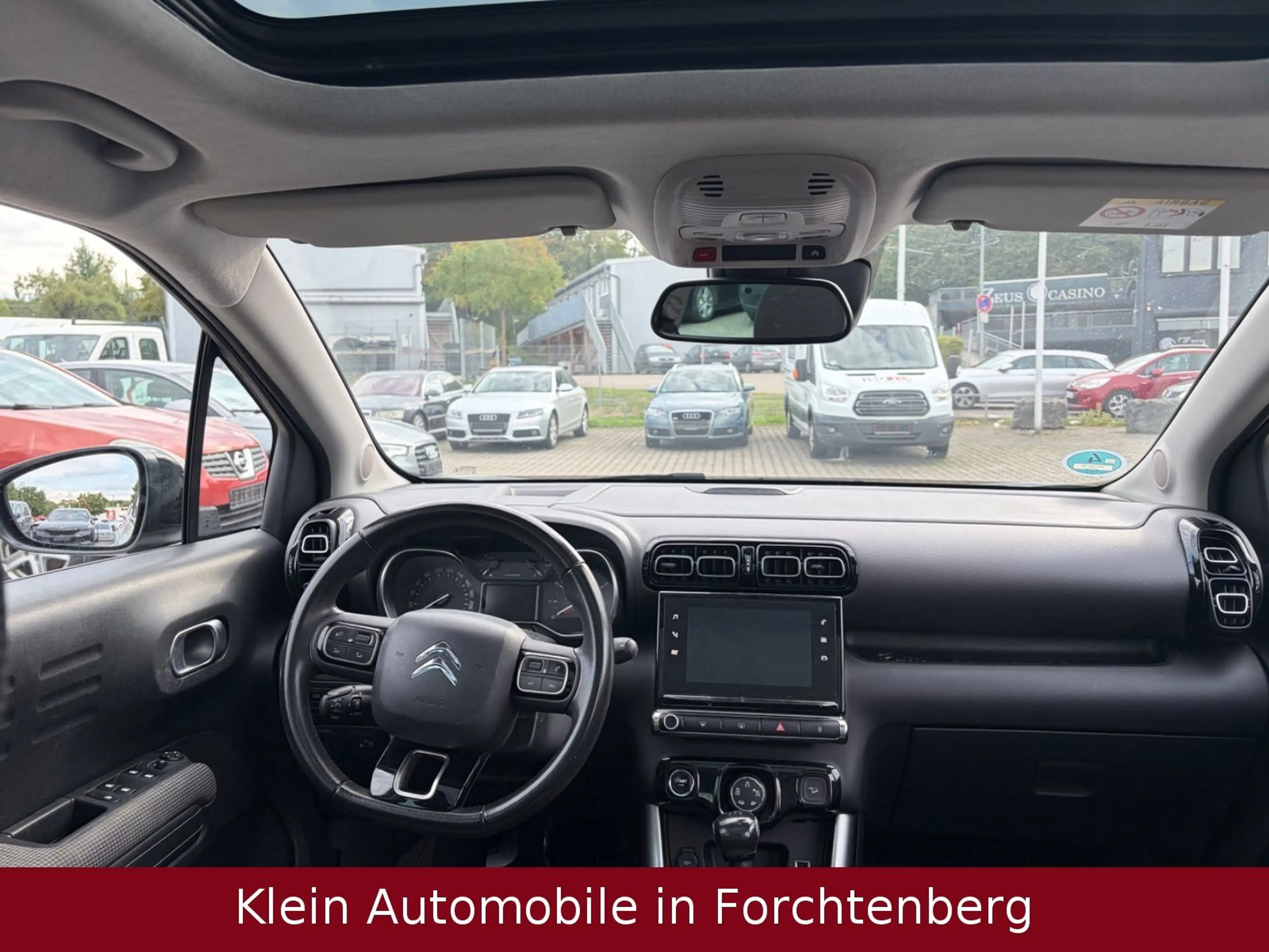 Citroen C3 Aircross Shine Leder Pano HUD Navi Kamera PDC — photo 7