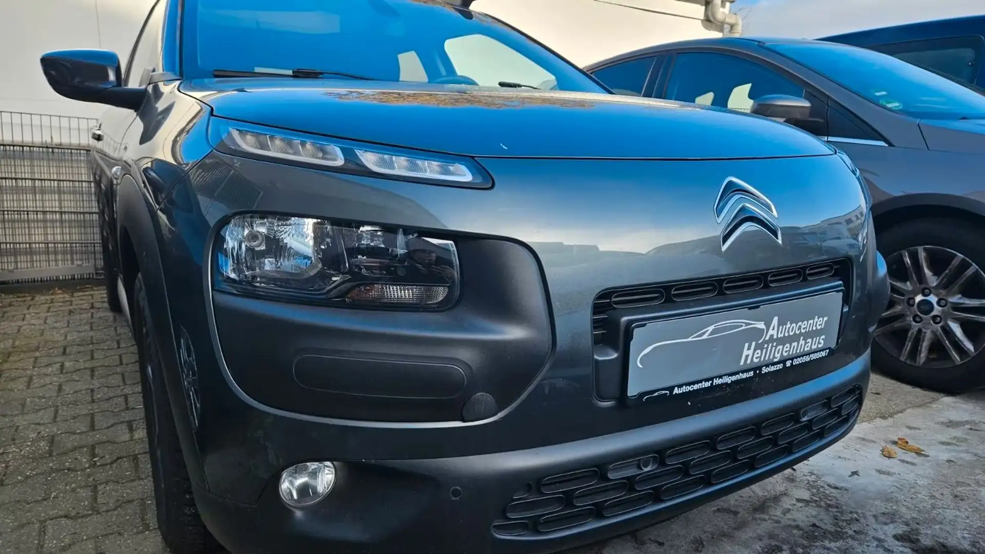 Citroen C4 Cactus Shine Panorama Navi Kamera SHZ Grau - 1