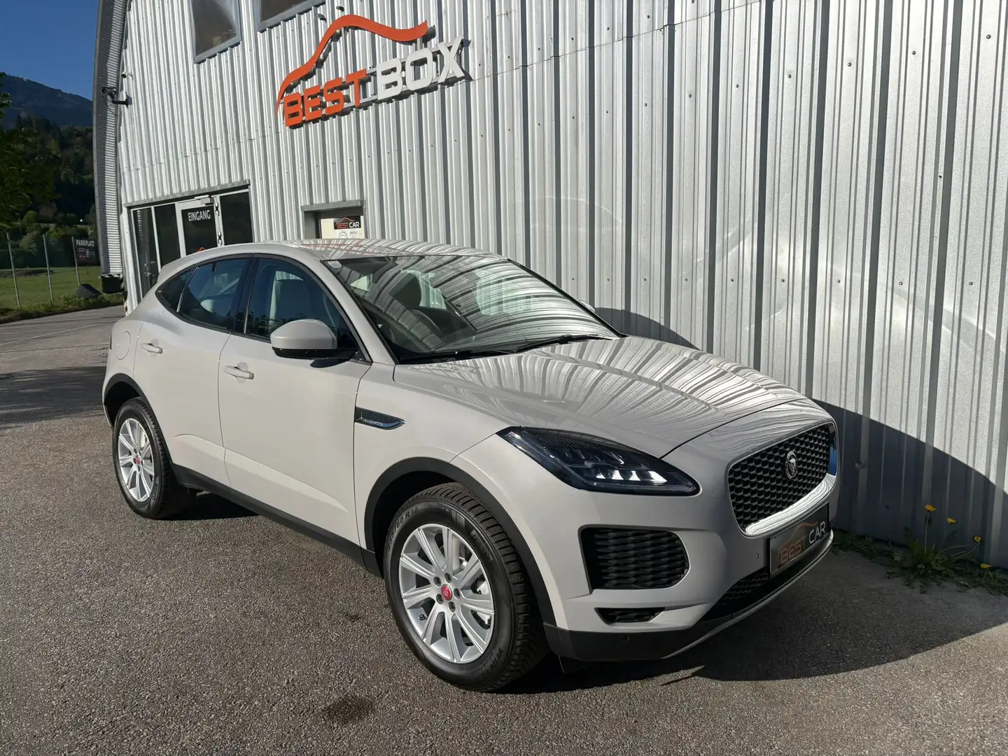 Jaguar E-Pace E-Pace 2.0DI4 D150 S S Grau - 2