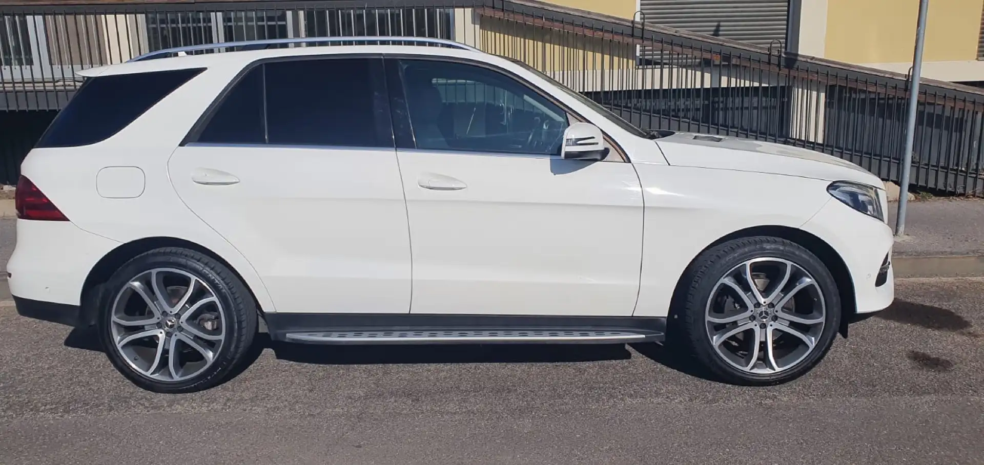 Mercedes-Benz GLE 250 d Sport 4matic auto Bianco - 2