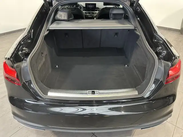Audi A5 view 6