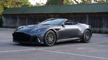 VOLANTE 5.2 BITURBO V12 SUPERLEGGERA ULTIMATE