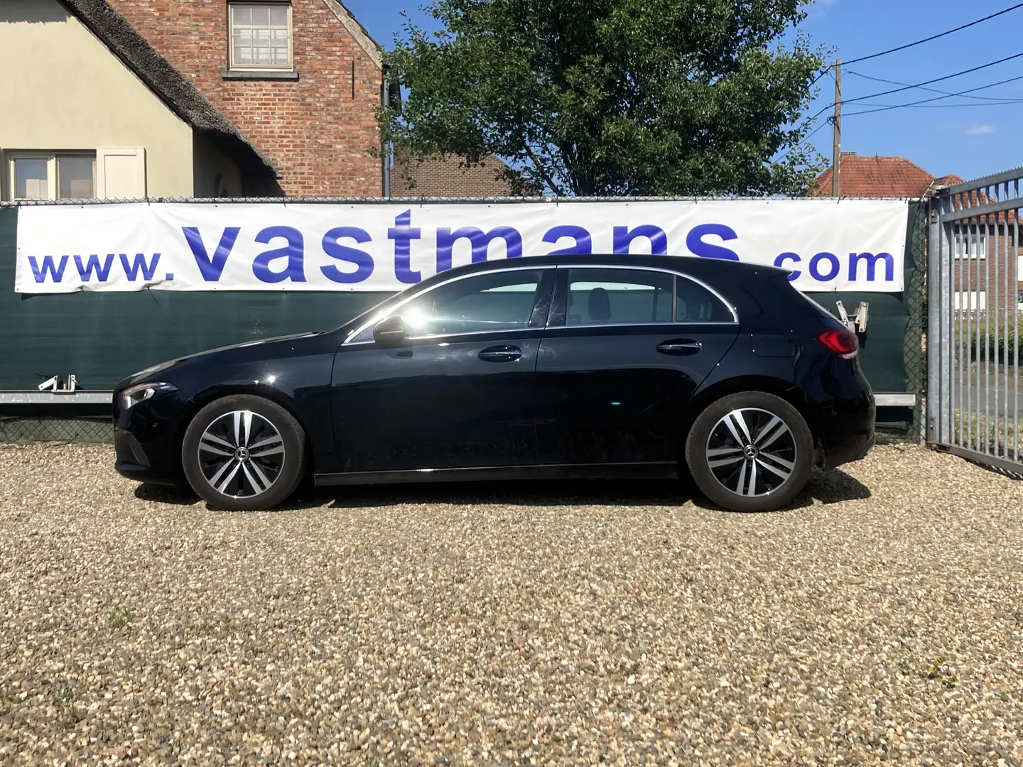 Mercedes-Benz A 180 Progressive / Sfeerverlichting / Widescreen / LED Zwart - 2