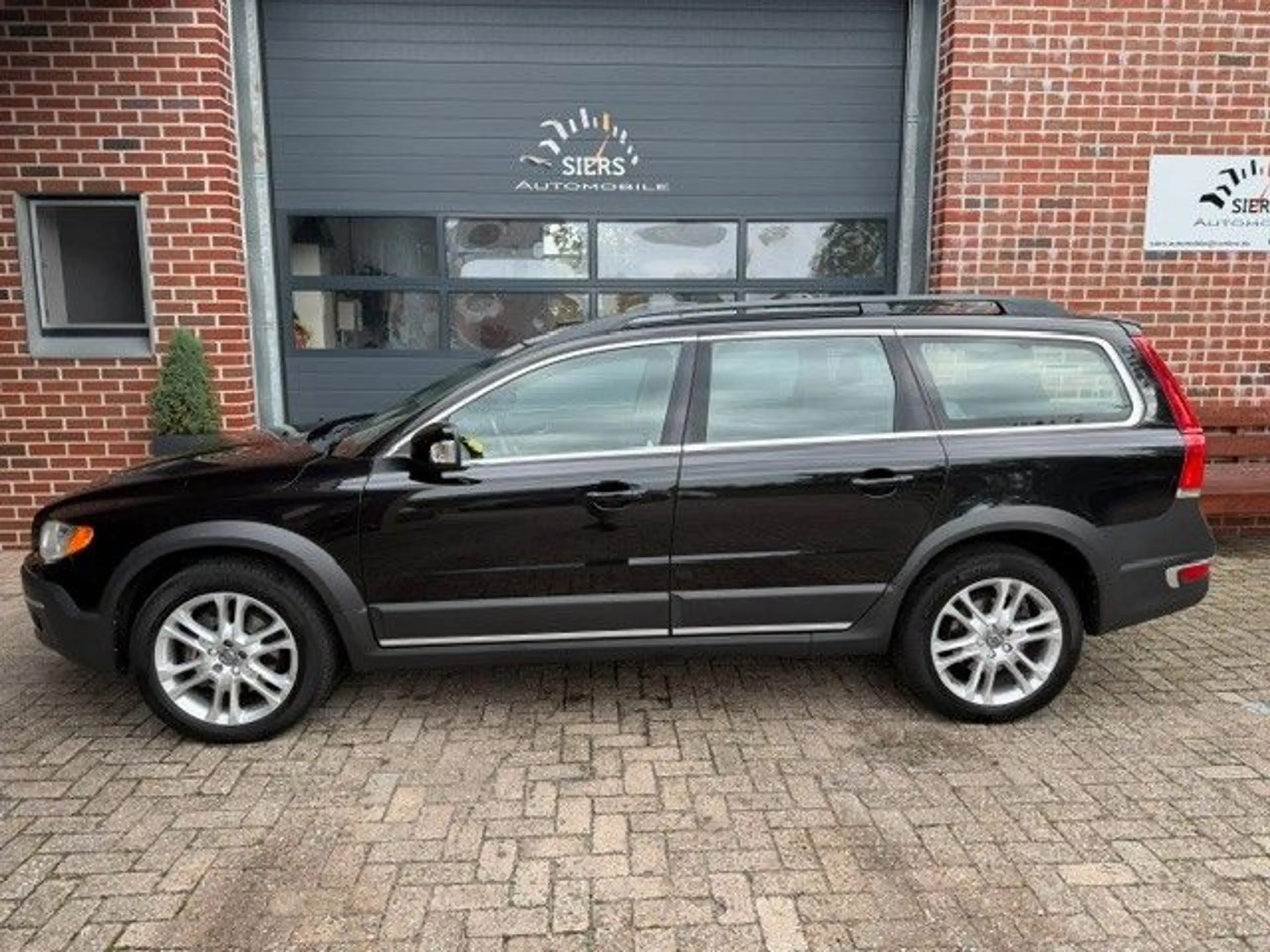 Volvo XC70 SUMM D4 AWD,STANDHEIZUNG,DACH,DAB,POLESTAR — photo 12
