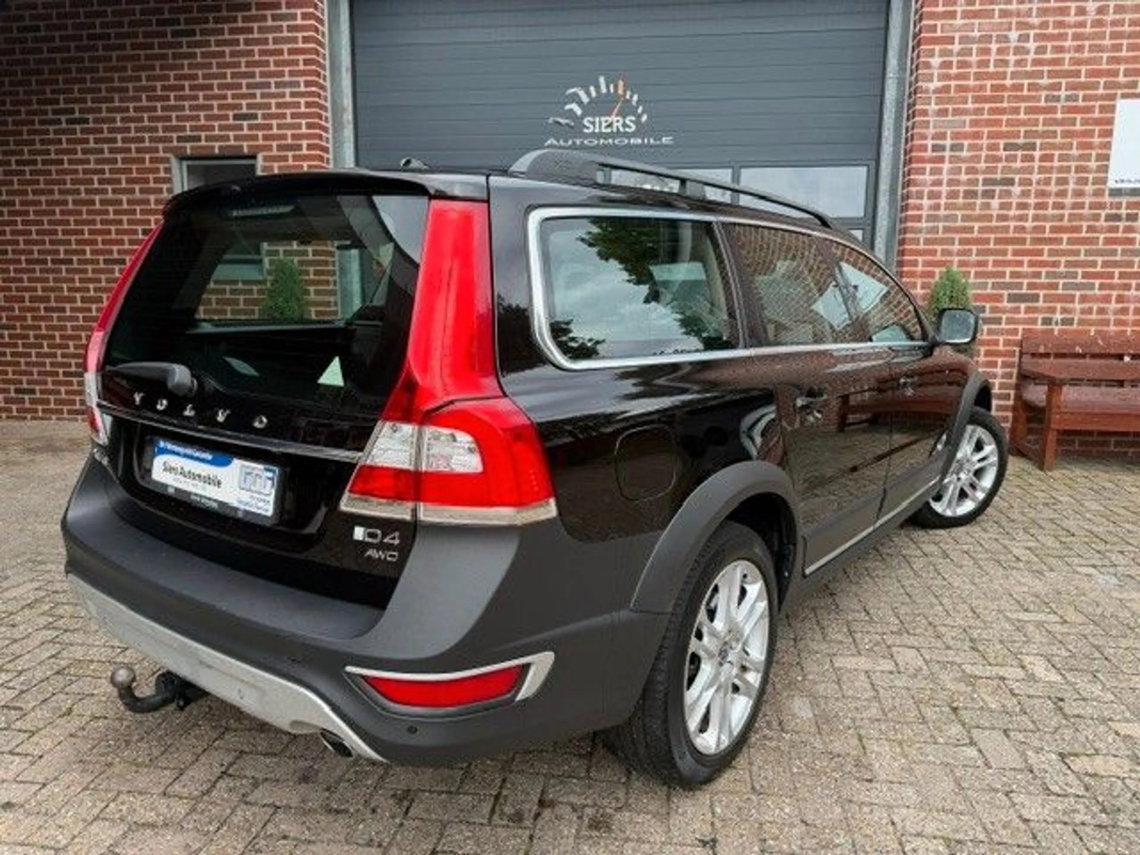 Volvo XC70 SUMM D4 AWD,STANDHEIZUNG,DACH,DAB,POLESTAR — photo 2