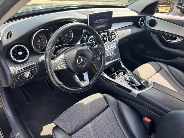 Mercedes-Benz C-Class view 13