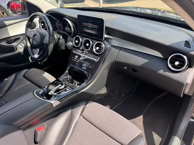 Mercedes-Benz C-Class view 10
