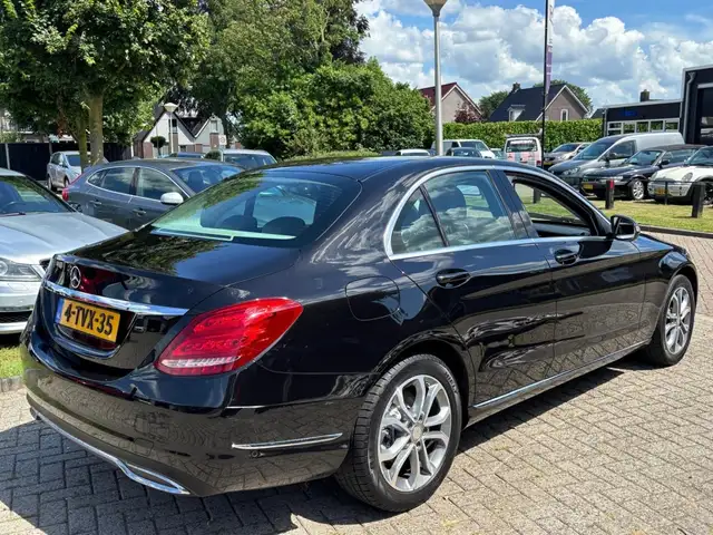 Mercedes-Benz C-Class view 6