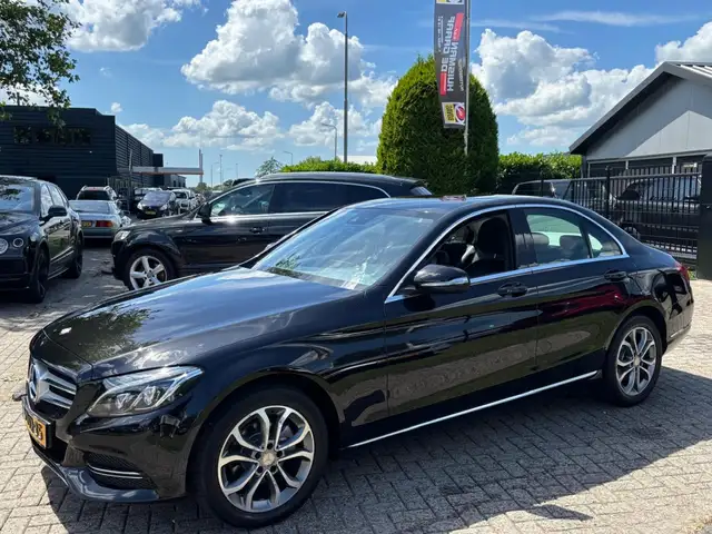 Mercedes-Benz C-Class view 4