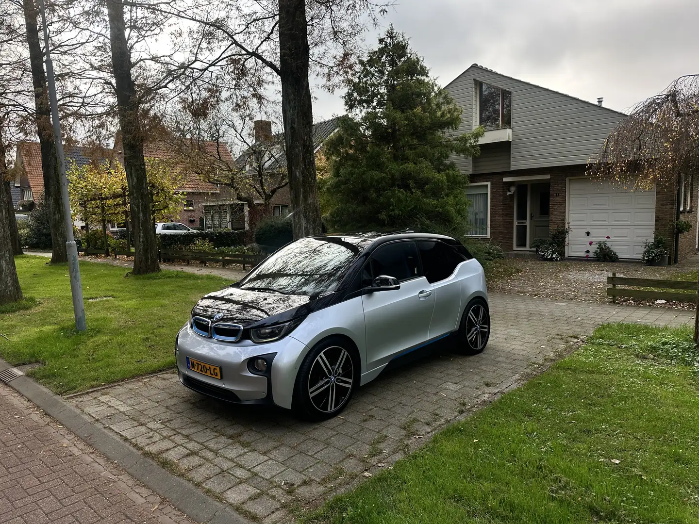 BMW i3 (22 Ah) Range Extender Plateado - 1