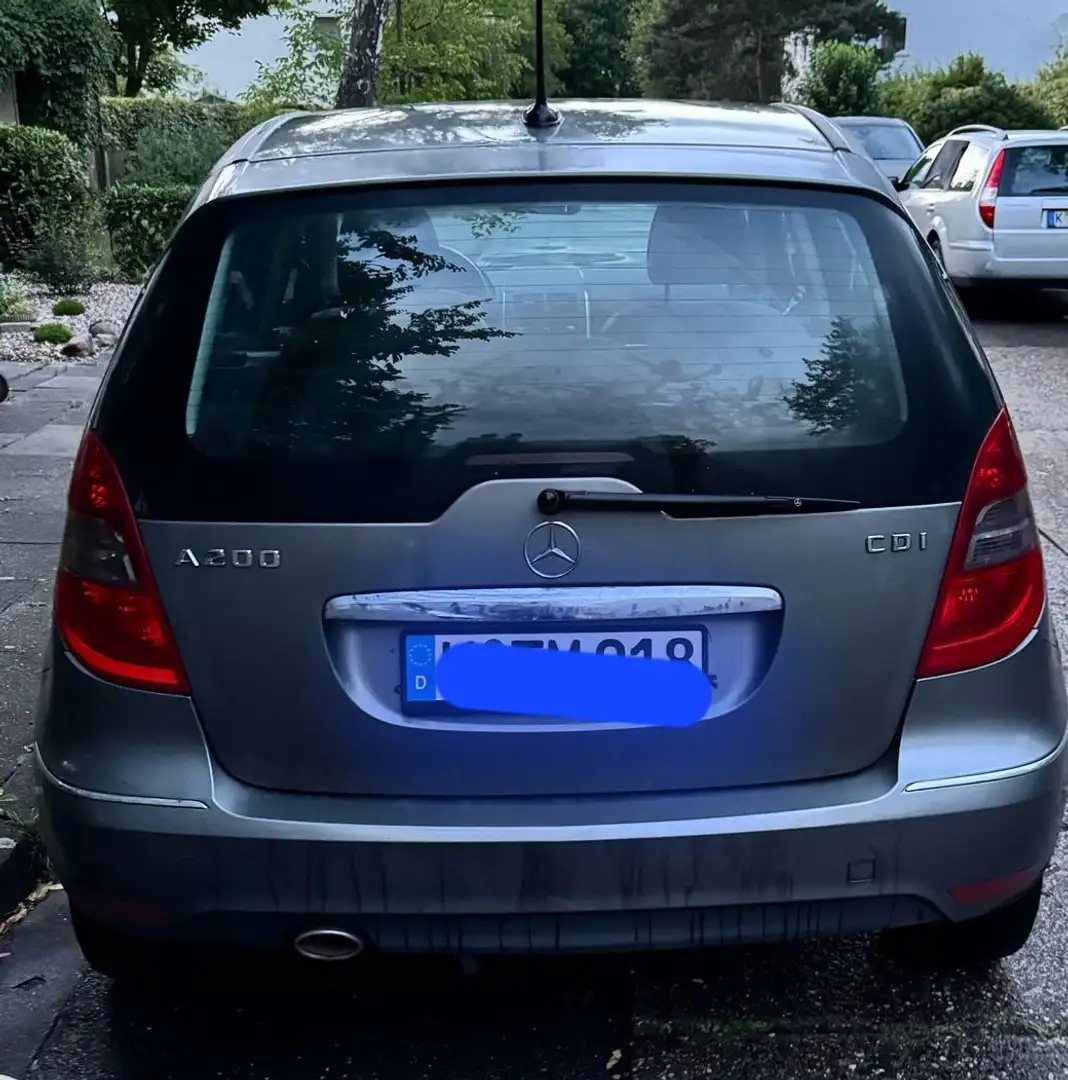 Mercedes-Benz A 200 A-Klasse Diesel  5-Türer CDI Avantgarde DPF Gris - 2