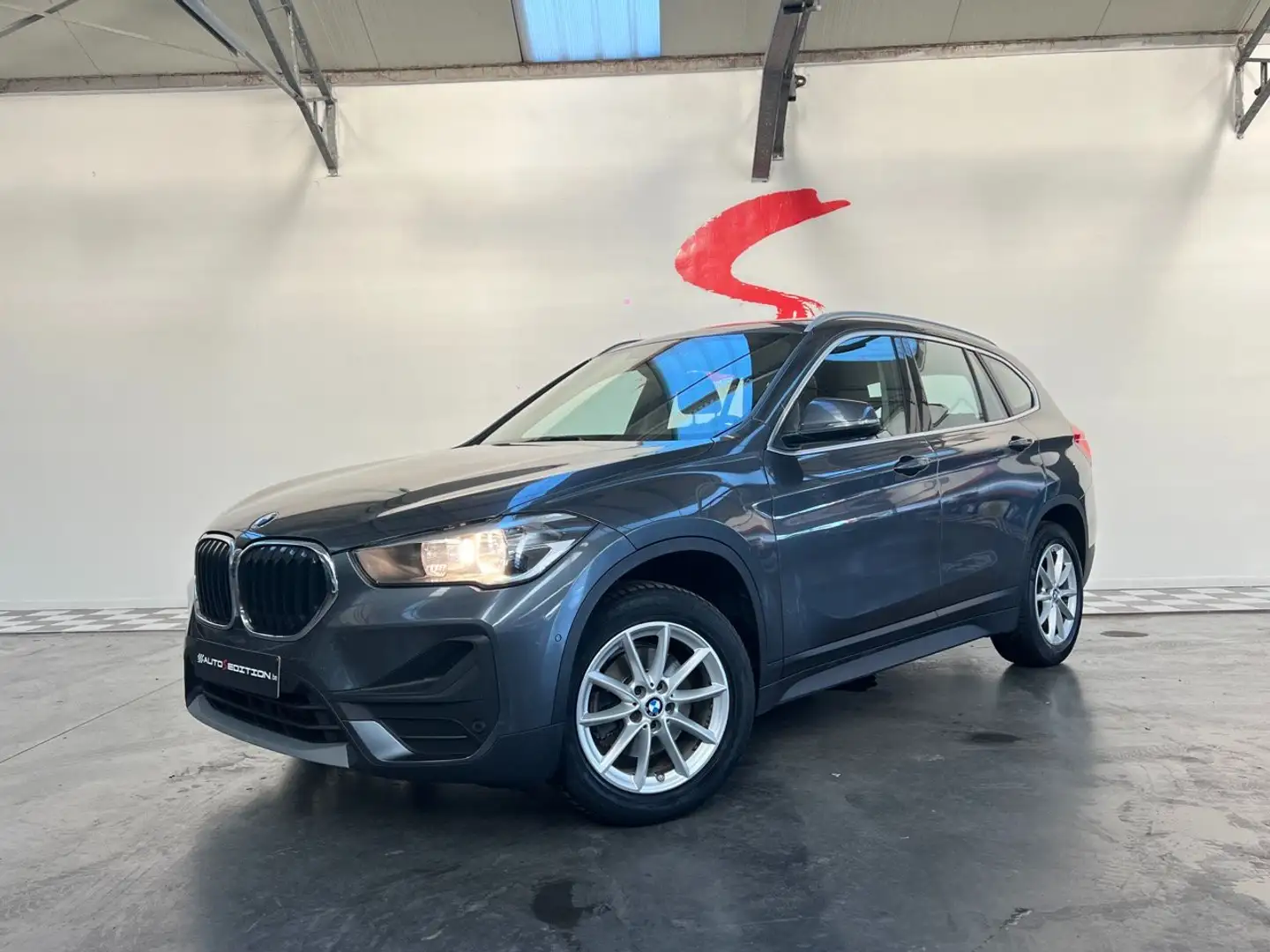 BMW X1 X1 1.5i sDrive18 Grijs - 1