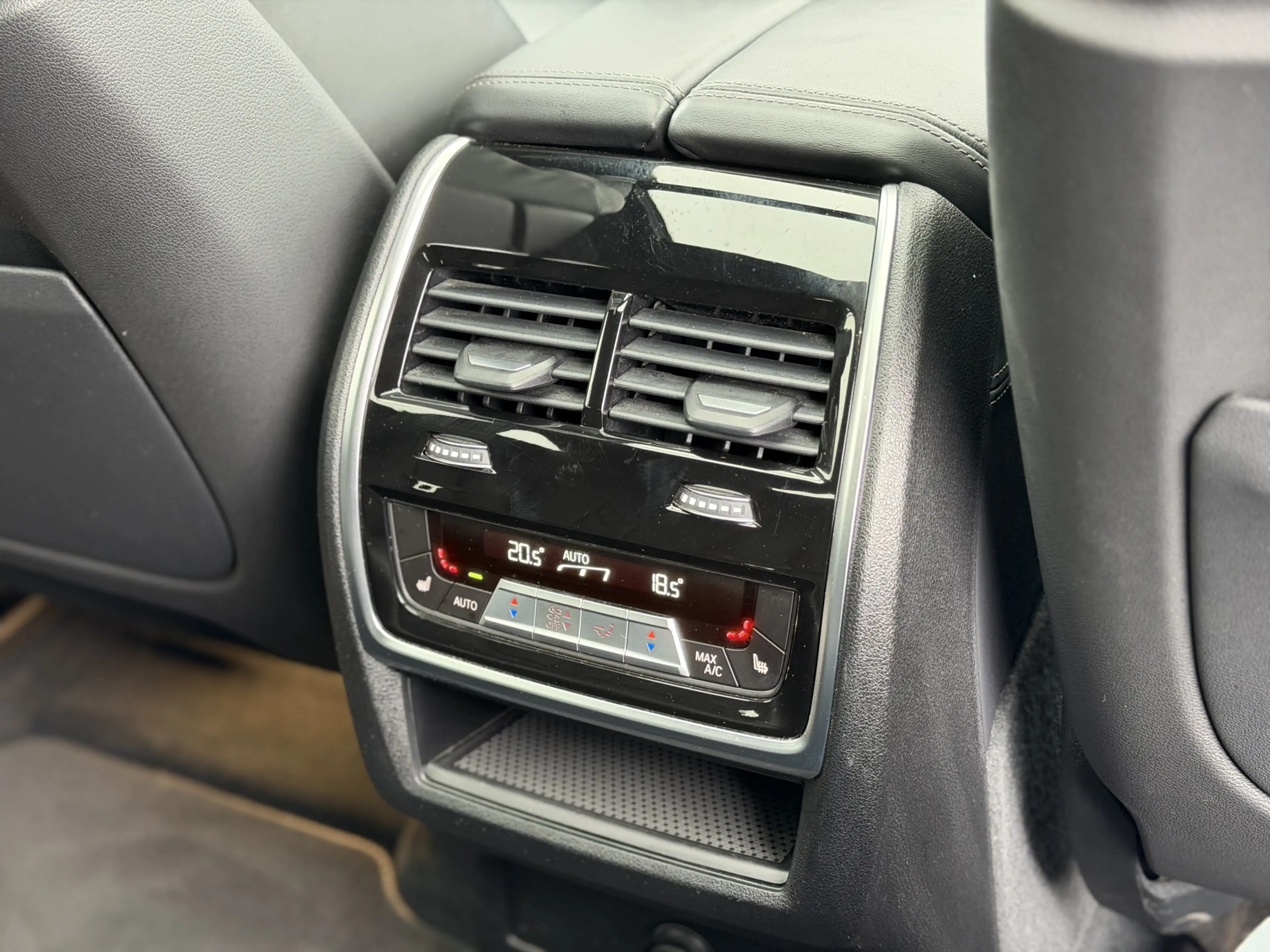 BMW X6 M50i High Executive | Panorama | Bowers & Wilkins — photo 9