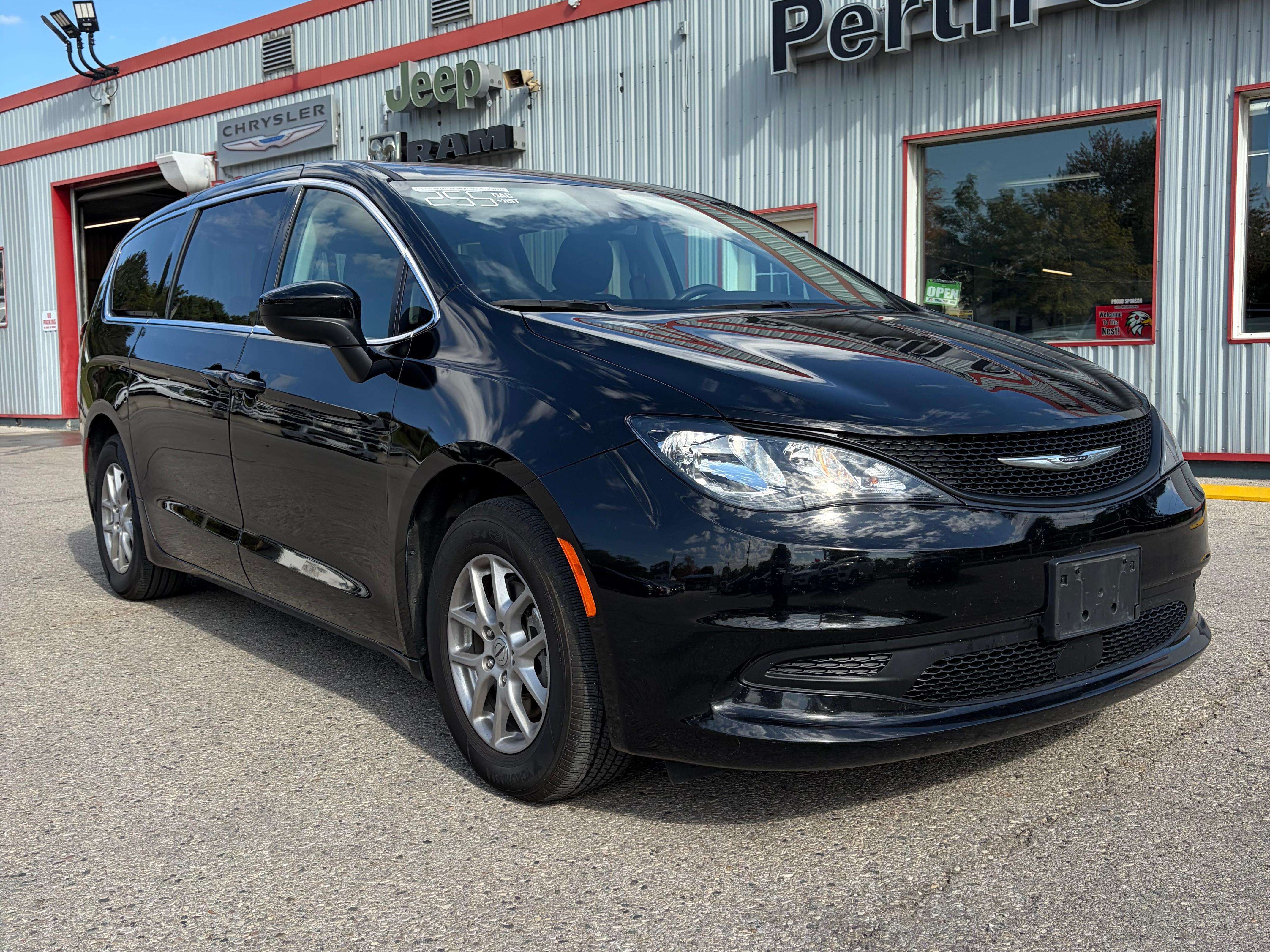  2024 Chrysler Grand Caravan SXT FWD   