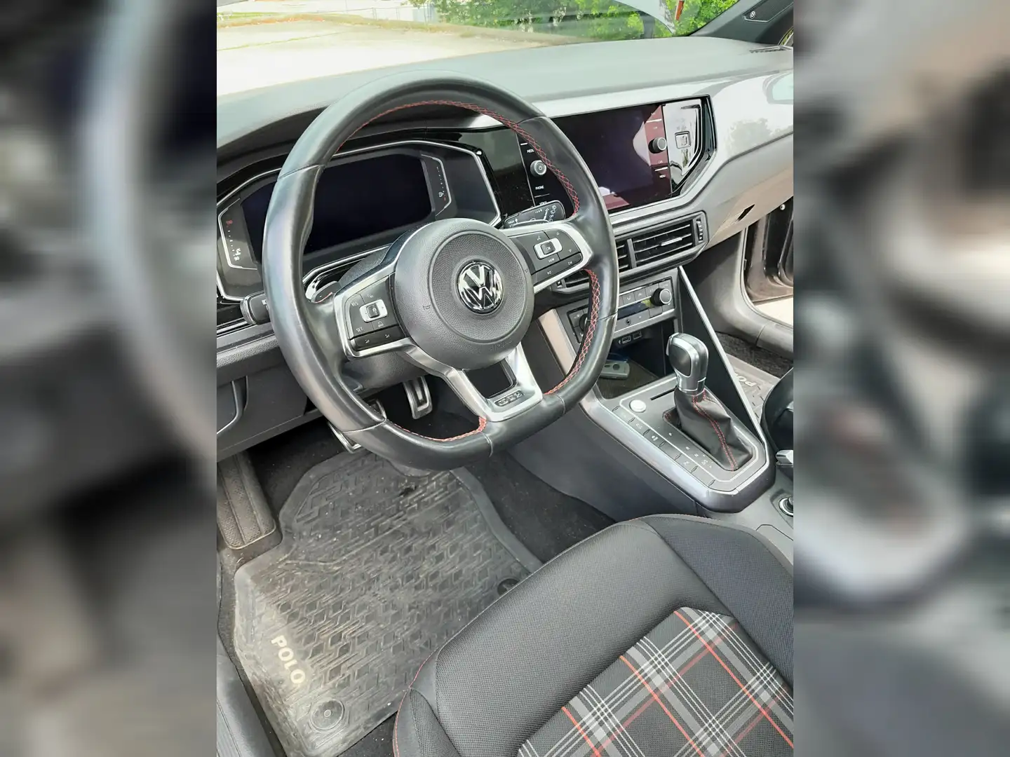 Volkswagen Polo GTI Polo 2,0 TSI GTI DSG GTI Schwarz - 2