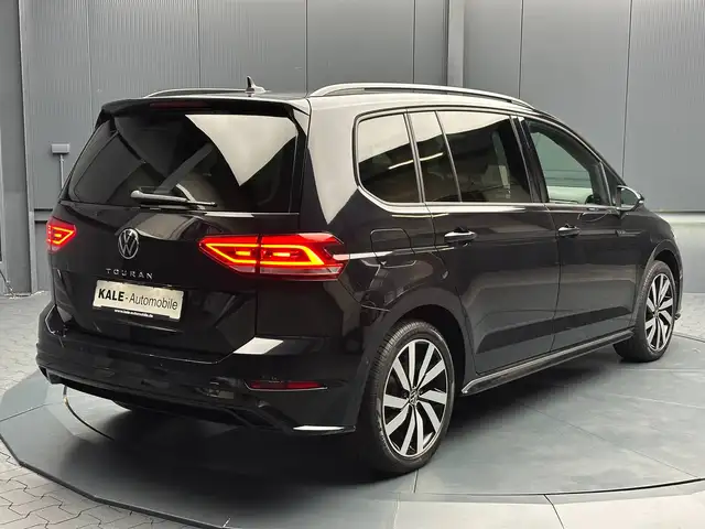 Volkswagen Touran view 5