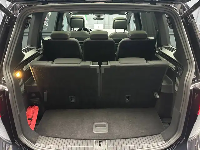 Volkswagen Touran view 28