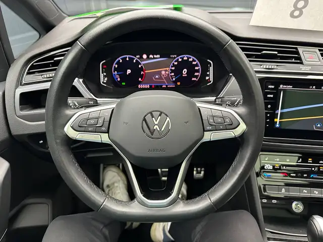 Volkswagen Touran view 17