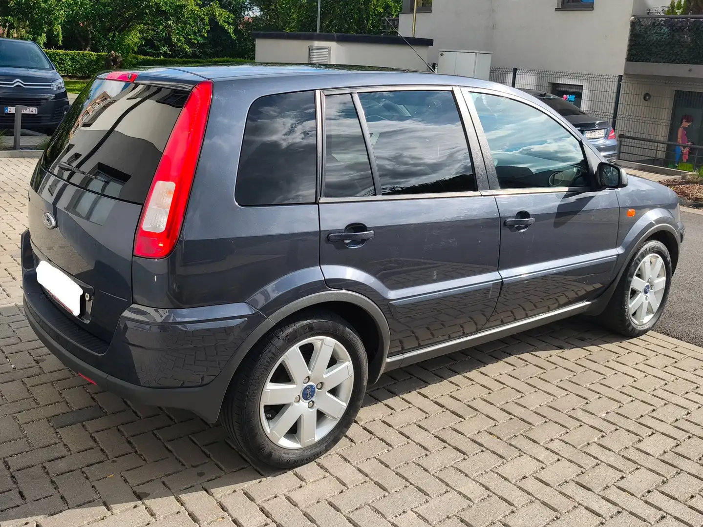 Ford Fusion Fusion 1.4i Fusion+ Durashift Grijs - 1